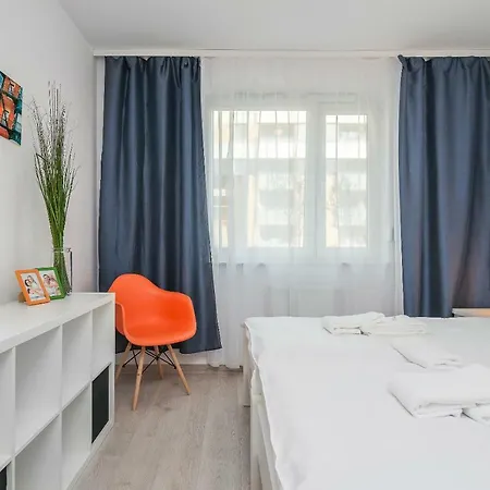 Exclusive Teczowa With Underground Parking By Renters * Vratislav