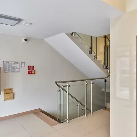 Exclusive Teczowa With Underground Parking By Renters Apartmán *