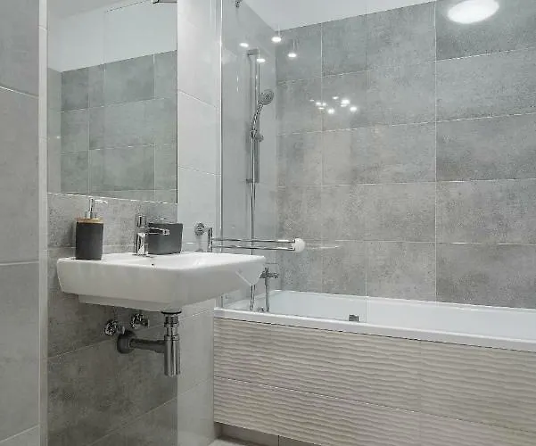 Exclusive Teczowa With Underground Parking By Renters Апартаменты Вроцлав