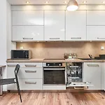 Exclusive Teczowa With Underground Parking By Renters Wrocław