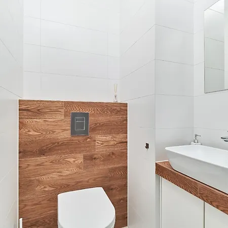 Exclusive Teczowa With Underground Parking By Renters * Wrocław