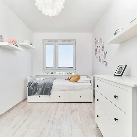Exclusive Teczowa With Underground Parking By Renters Apartamento