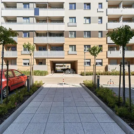 Exclusive Teczowa With Underground Parking By Renters Apartamento