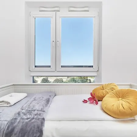 Exclusive Teczowa With Underground Parking By Renters Apartamento