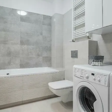 Exclusive Teczowa With Underground Parking By Renters * Breslavia