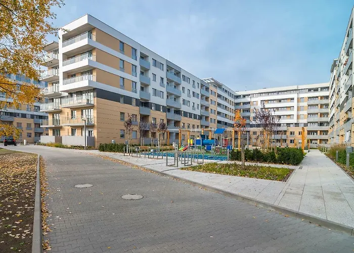 Exclusive Teczowa With Underground Parking By Renters Vratislav