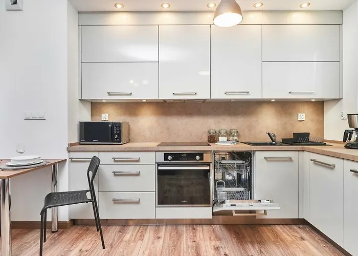 Exclusive Teczowa With Underground Parking By Renters Wroclaw