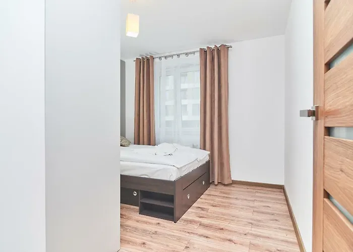 Exclusive Teczowa With Underground Parking By Renters Apartmán Vratislav