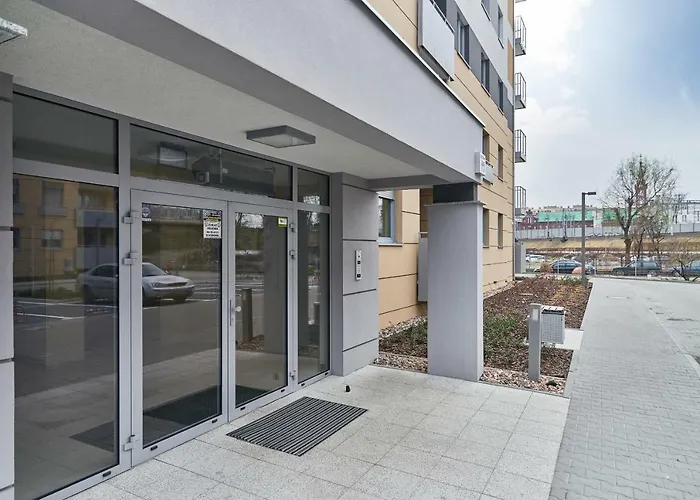 Exclusive Teczowa With Underground Parking By Renters Wroclaw